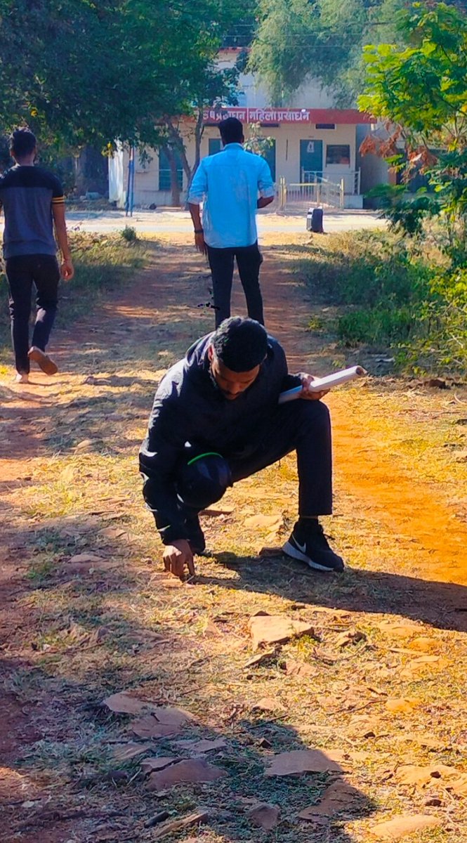 SheikhHamidRza's tweet photo. NSS REGULAR ACTIVITY ON 17.12.22 @nssggcuCG under supervision of honorable V.C. sir @chakrawalalok , cleaning and water pouring is done.@_NSSIndia @askabir_ @pankajsinghips
@ianuragthakur @ConnectingNss @NssChhattisgarh @YASMinistry @Nyksindia @ggv_smc @PMOIndia
@NssChhattisgarh https://t.co/Zo6xXo1wVH