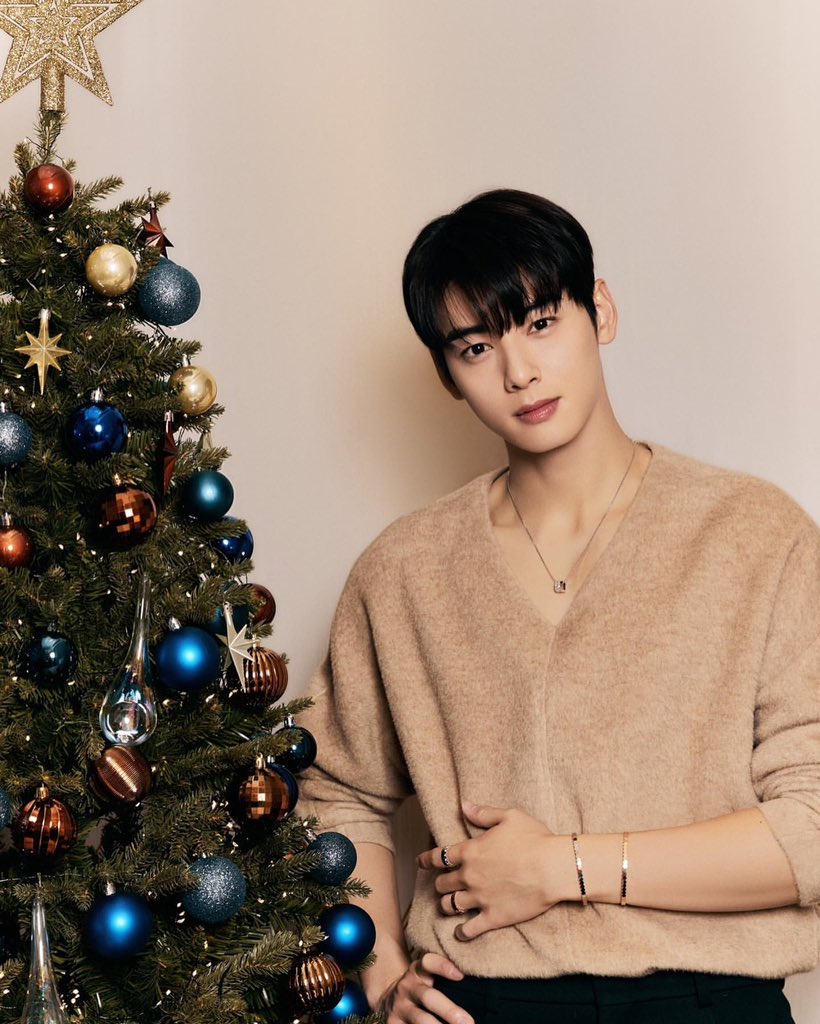 hourly eunwoo tweet media