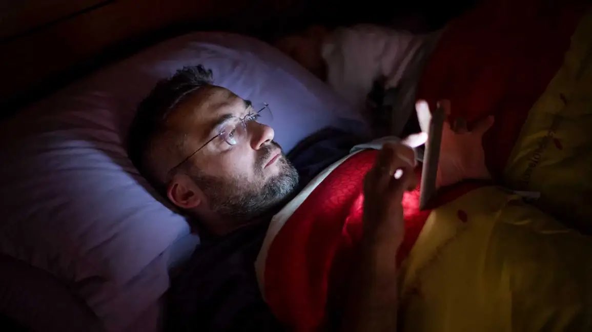 SFlahault's tweet photo. Cette story de @Benzema je peux pas m’empêcher de l’imaginer comme ça dans son lit 
#CoupeDuMondeFIFA #EquipeDeFrance https://t.co/UjDUNRdr7D