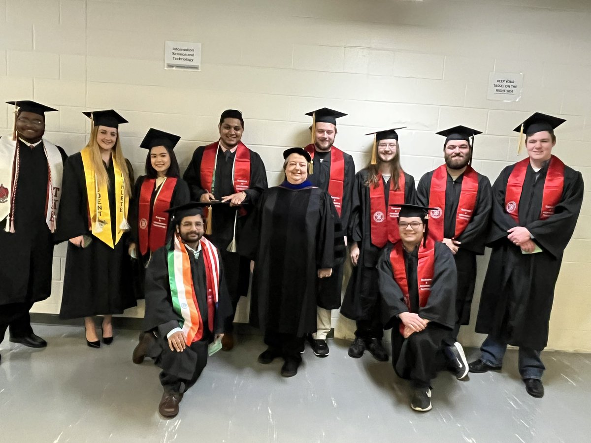 Center4ERP's tweet photo. Dean Murray congratulates the 1st #KummerCollege graduates from the Dept. of Business and Information Technology @MissouriSandT https://t.co/Zv9MOMkfLh