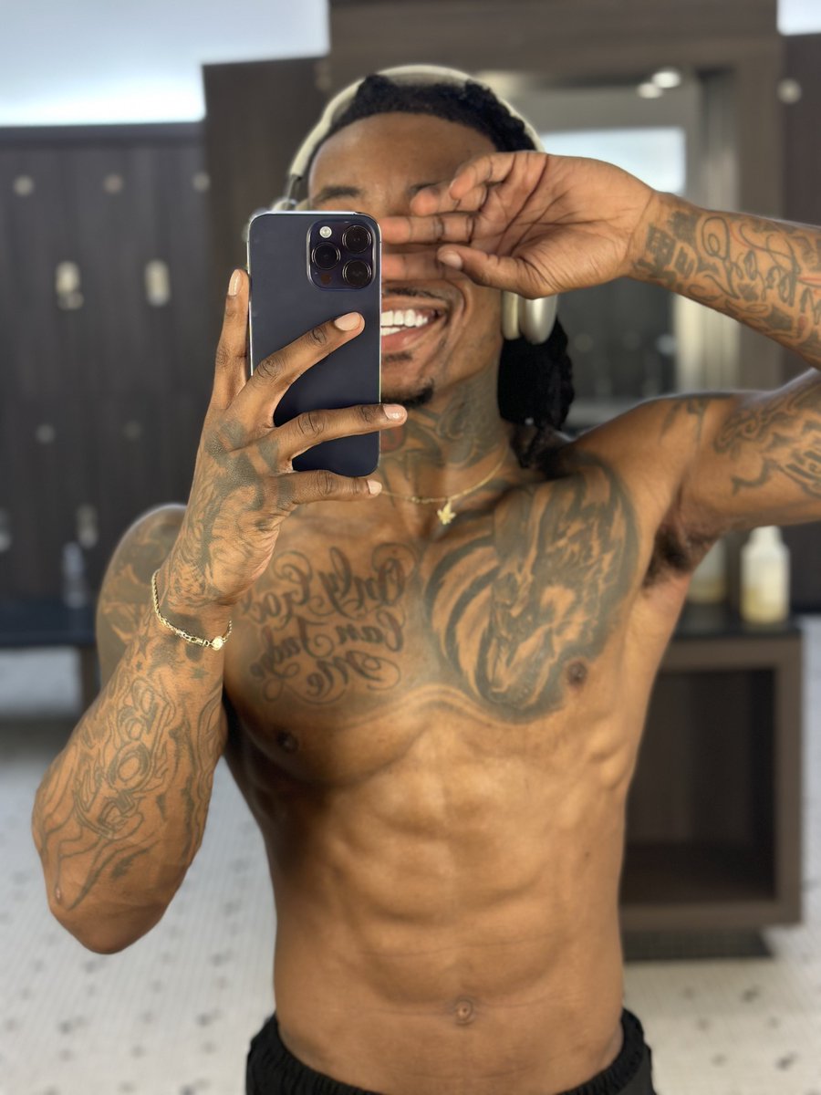 Dwayne mckell on Twitter: "Workout workout workout ☝🏾"