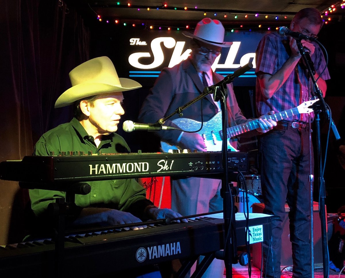 Lawrence Wright tweet media