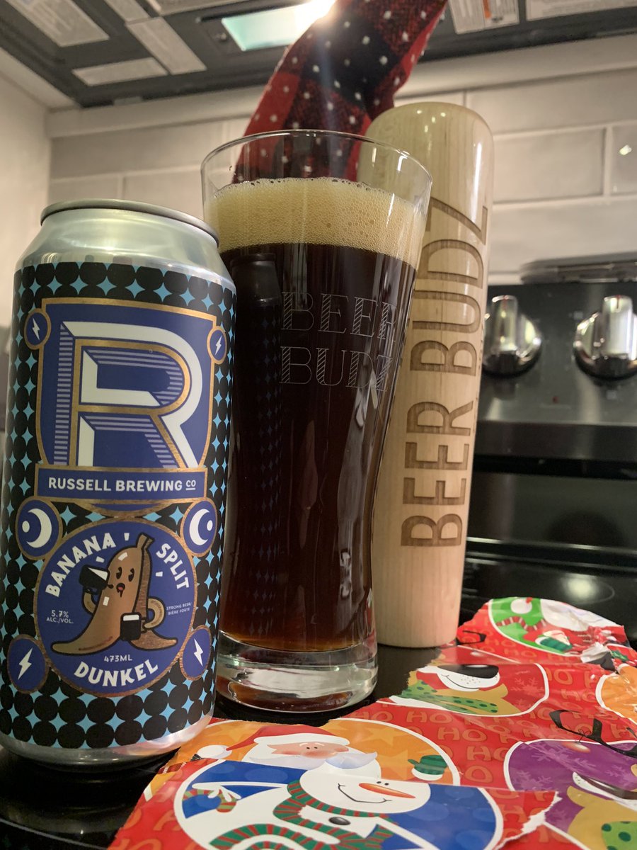 SSchell7's tweet photo. Day 16 #beerbudz #adventcalendar is from me… @Russell_Beer #BananaSplitDunkel the name says it all. #dadjokes #ILoveMyWife #halfstepforward checkout my #instagram feed it’s better @roymoussa10 @tattoobygravity @ryrbrown1 🍻 https://t.co/OfNYj3eRIY