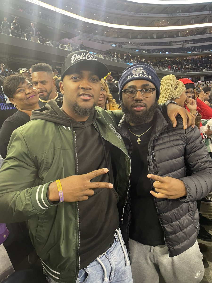 Good to see my college boys doing well! Ran into the 2020 State finalist and Langston linebacker D Ward! #TOPDAWGS #NBK  <a href="/dub_d45/">Demari Ward</a>