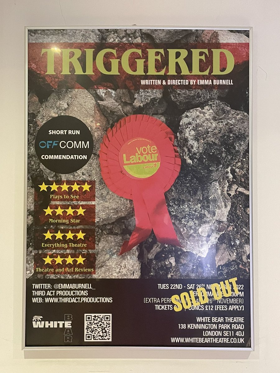 EmmaBurnell_'s tweet image. Got myself an early Xmas pressie. Hanging where it will be on all my Zooms!! 😂 #massiveego