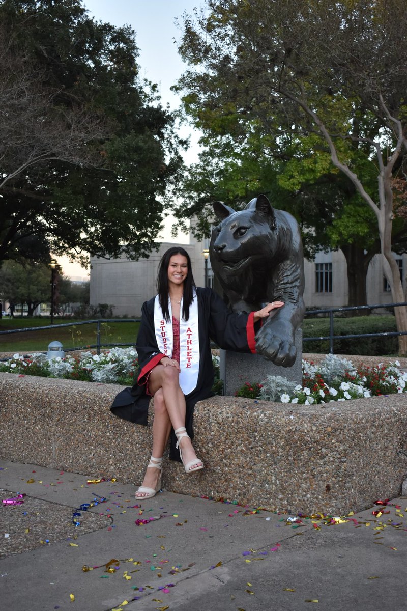 UHCougarSoccer's tweet photo. From the pitch to the classroom, you’ve made us proud every step of the way!

Congrats to our forever Coog, @emma_clarke0! 🇳🇿❤️

🎓 B.S. Civil Engineering

#HTownHustle | #GoCoogs #TrueWellEverBe https://t.co/hP7r7edMyK