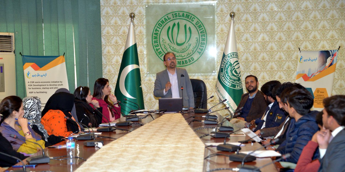 IIUI_OFFICIAL's tweet photo. The Alumni Office of IIUI arranged a seminar titled "Digital Entrepreneurship". Mr. Arshad Mahmood Akif, Director and CEO of ASK Development, a successful entrepreneur, was the seminar's resource person.
https://t.co/WFTtJenTRy
#IIUI
#iiuialumni
#iiuiadmissions https://t.co/OrUC2RzHei