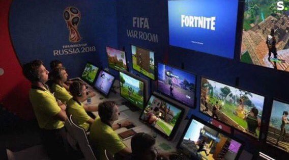 Compa_Sway's tweet photo. @brfootball VAR the whole match https://t.co/7aIQVANFnL