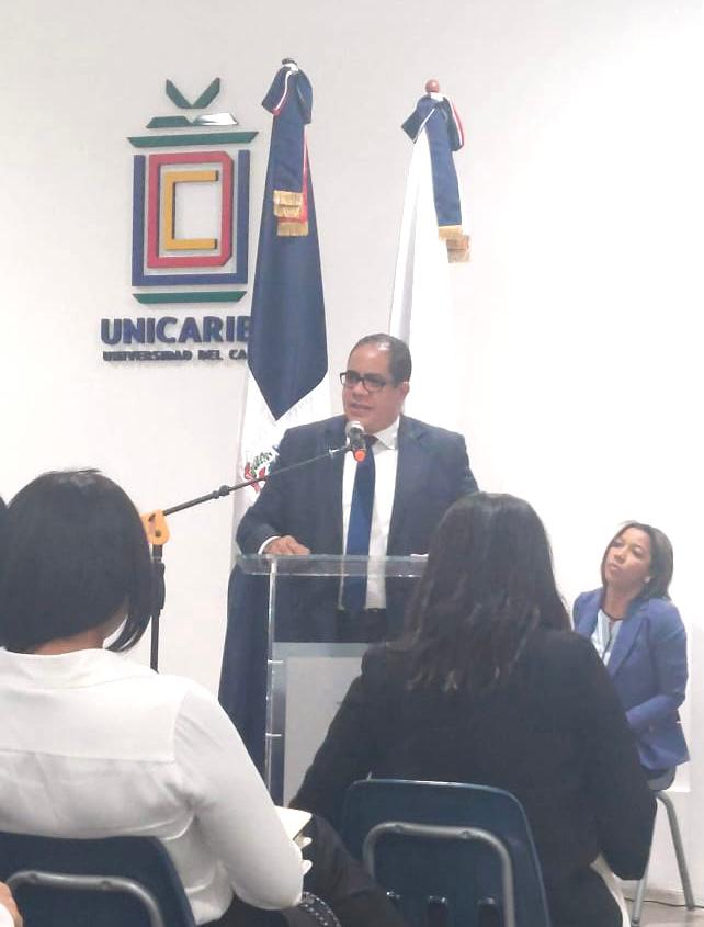 Skarlet_DPM's tweet photo. Conferencia con FRANCISCO CANTIZANO NADAL, Director de Protocolo y Ceremonial de Estado del MIREX, en el marco de la Clausura CURSO DE PROTOCOLO Y CEREMONIAL DE ESTADO organizado por la Escuela de Relaciones Internacionales de UNICARIBE.
#UniCaribeRRII
@ElicFernandez 
@mberiguete https://t.co/34stZ89vD4