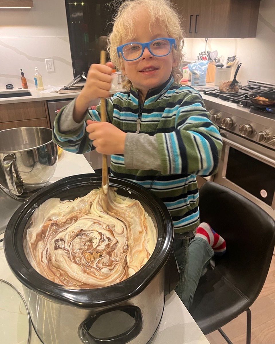 ORWish's tweet photo. Looking for that perfect holiday cookie recipe? 🍪 Our Make-A-Wish Oregon Alumni are cooking up something special and sharing their favorites with you this holiday season. It’s safe to say that Grant from Bend had a blast mixing up this sweet dish. #WishAlumni #ORWish https://t.co/HcSO1tc5Wu