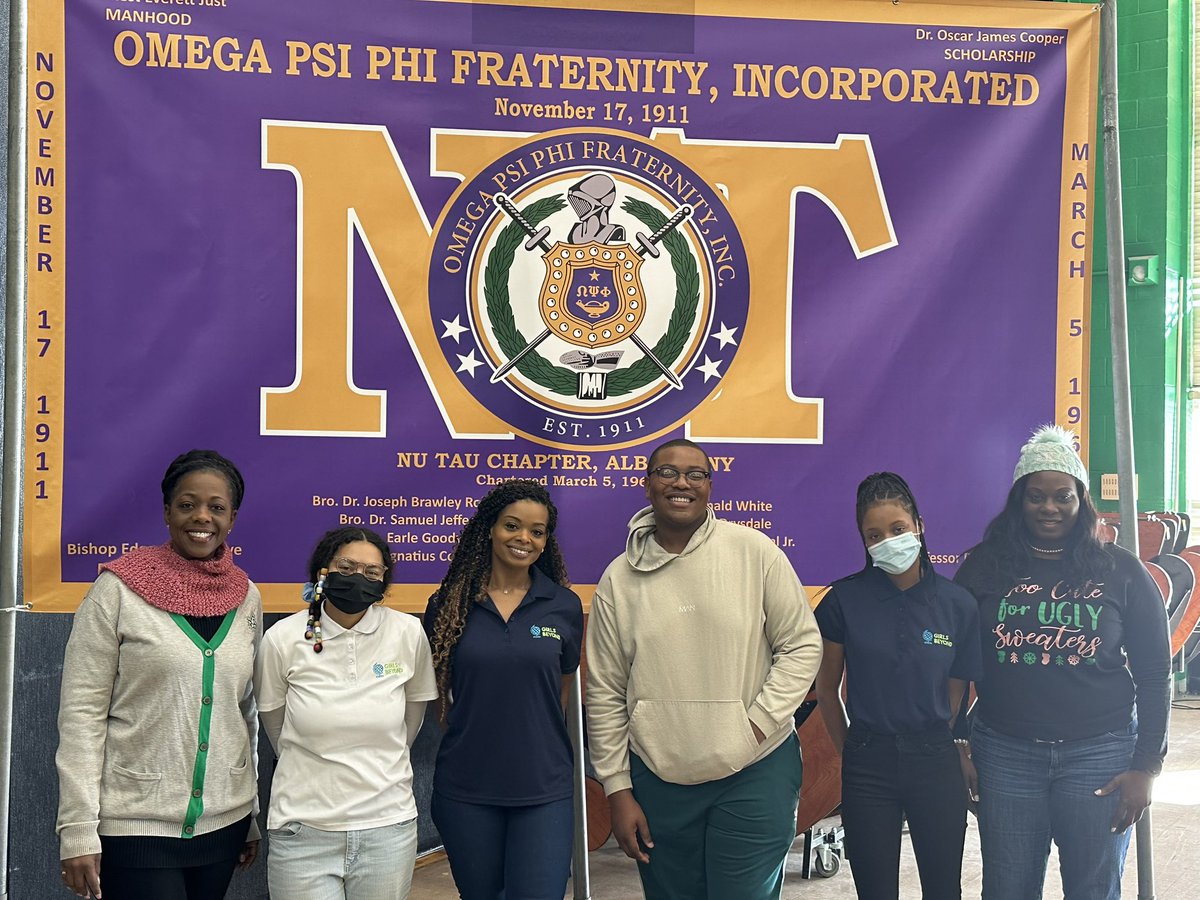 kga95aka's tweet photo. Toys, toys, toys!!! From 2p to 5p. Green Tech 99 Slingerland St. Please stop by and pick up toys for the holidays. Thank Omega Psi Phi Fraternity, Inc. Nu Tau Chapter; Girls Beyond and My Brother’s Keeper! #allinforalbany 🙌🏾 https://t.co/iqkz21B5nK