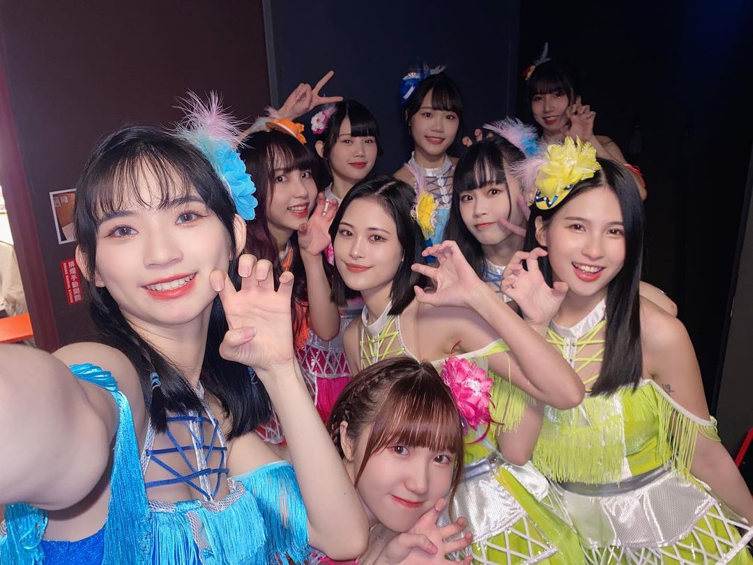 MoroboshiAtaruu's tweet photo. 在ins也會被祖....
-------
怎麼說，第一次參加的TTP活動就是運動會
拿著傻哭辣的小旗子
就覺得自己也有��粉絲歸屬感
也不知道哪時候再辦一次
但傻哭辣應該沒有了吧
偶像隨著環境心境在轉折
粉絲何嘗不是

妳們永遠都會有著櫻組的GAGA

然後明年見，晚安，今天辛苦了

#AKB48TeamTP #UnitSakura https://t.co/E4qKuj9owk