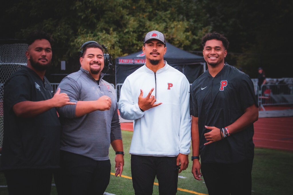 Coach_BMeyer's tweet photo. We wanna keep this Polynesian Pipeline growing here at Pacific 🔥🤙🏽🇦🇸🇼🇸🇹🇴 23’s tap in 😤🦾 #1WAY #BoxerOhana #AIGA @Coach_Taura @CoachIosefa @TevakaTuioti @Coach_Tui52 https://t.co/QlY4FYaaOt