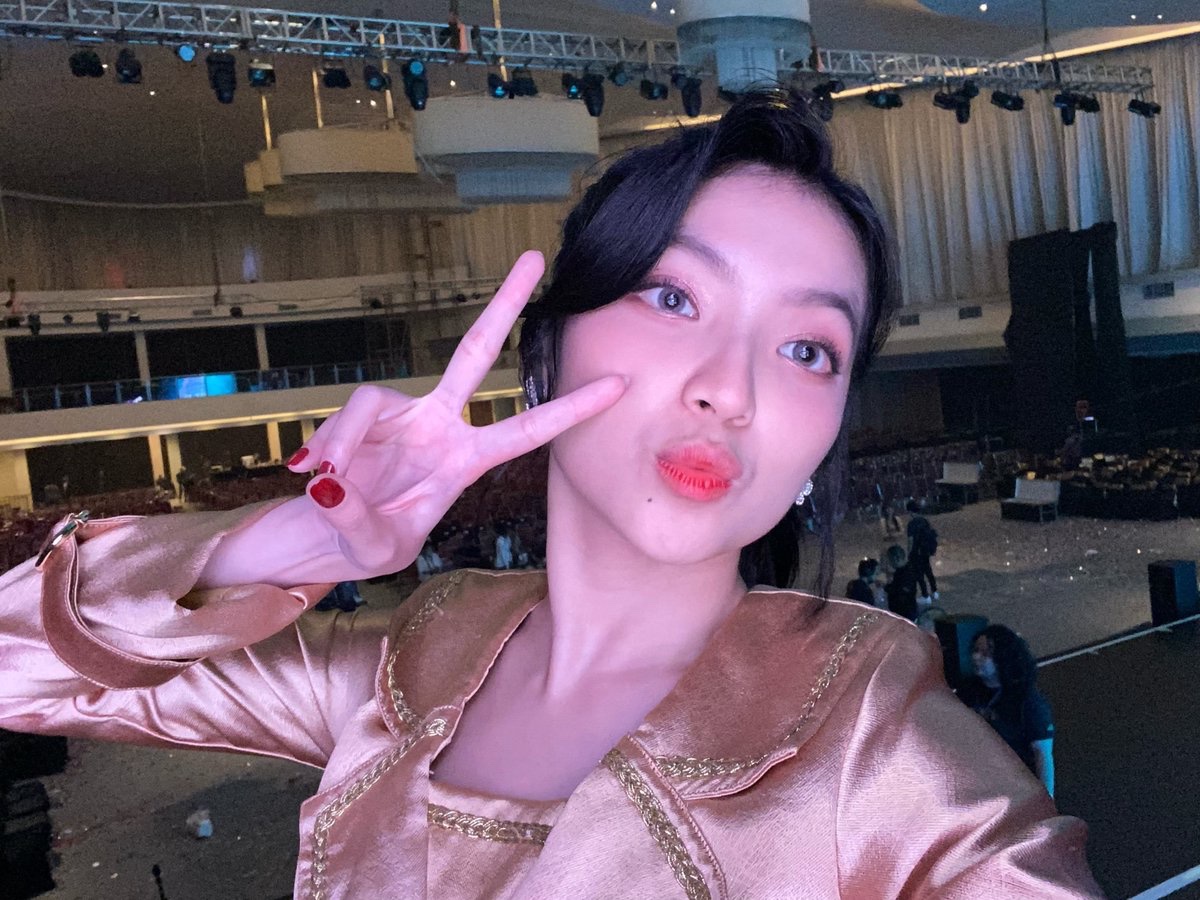 _shaniagracia31's tweet image. #JKT4811thAnnivConcert 🚀