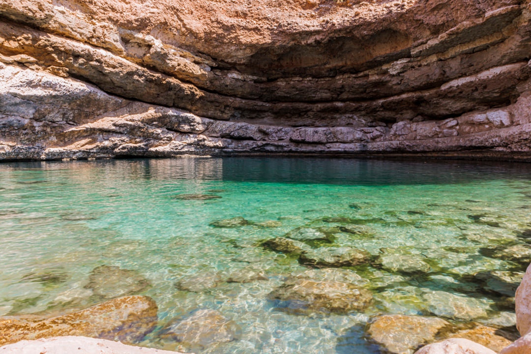 Kelly_Photograp's tweet photo. A refreshing splash in the Bimmah Sinkhole... what a gorgeous color of the water⁠
.⁠
.⁠
#bimmahsinkhole #oman #visitoman #travelphotographer #belgianshooters #canonbelgium #b https://t.co/m4vmV2uyl0