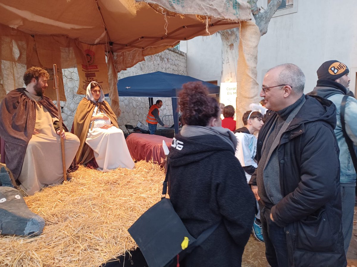 antonigarcia's tweet photo. 🎄⭐️El Pessebre Vivent de l'Esplai Xixell, una tradició nadalenca de #LHospitalet. https://t.co/4ptjzFPMyH