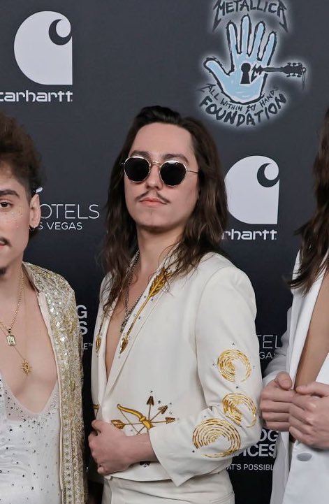 UpdateGVF's tweet image. 1 year ago today, Jake Kiszka was named Best Guitarist of 2021 by Total Guitar. Since then, Jake has played 62 shows that varied from headlining sold-out arenas to stadiums opening for Metallica. He was also named Hottest Guitarist by Guitar World. #GretaVanFleet