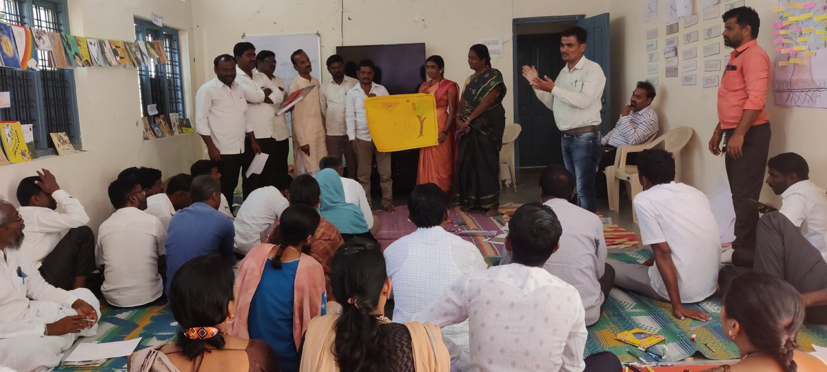 readingkafka's tweet photo. Librarians’ training by Kalike-Tata Trusts in partnership with Zilla Panchayat for 4 talukas of Yadgir. #rurallibraries #childfriendlylibraries https://t.co/VGVoB5bLN4