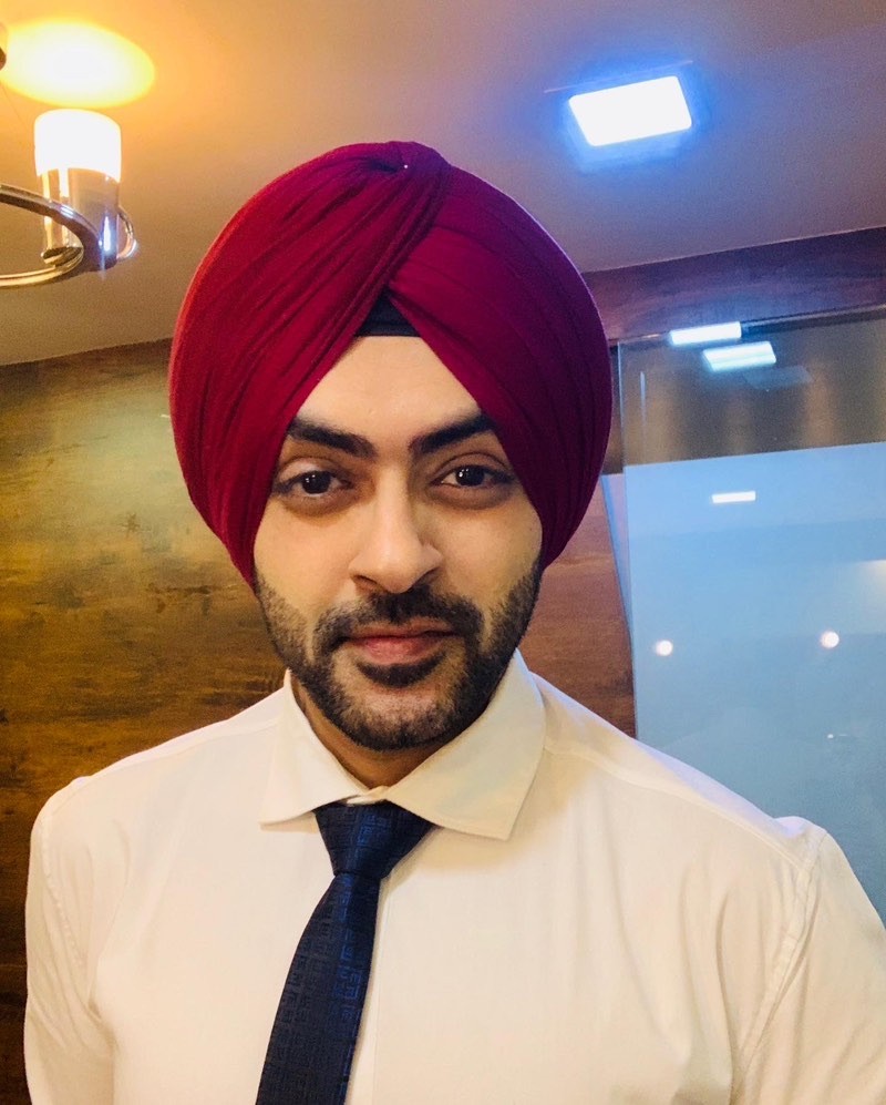 karan_chhabra's tweet photo. Its a special feeling when you tie a Turban on your head !
.
.
.
#turbanator #turbanandbeard #turbanstyle #turbanlover #turbanlovers #turbanrespect #turbanstyles #punjabimen #punjabiturban #punjabiactor #pollywoodartists https://t.co/AFvTh1OSES