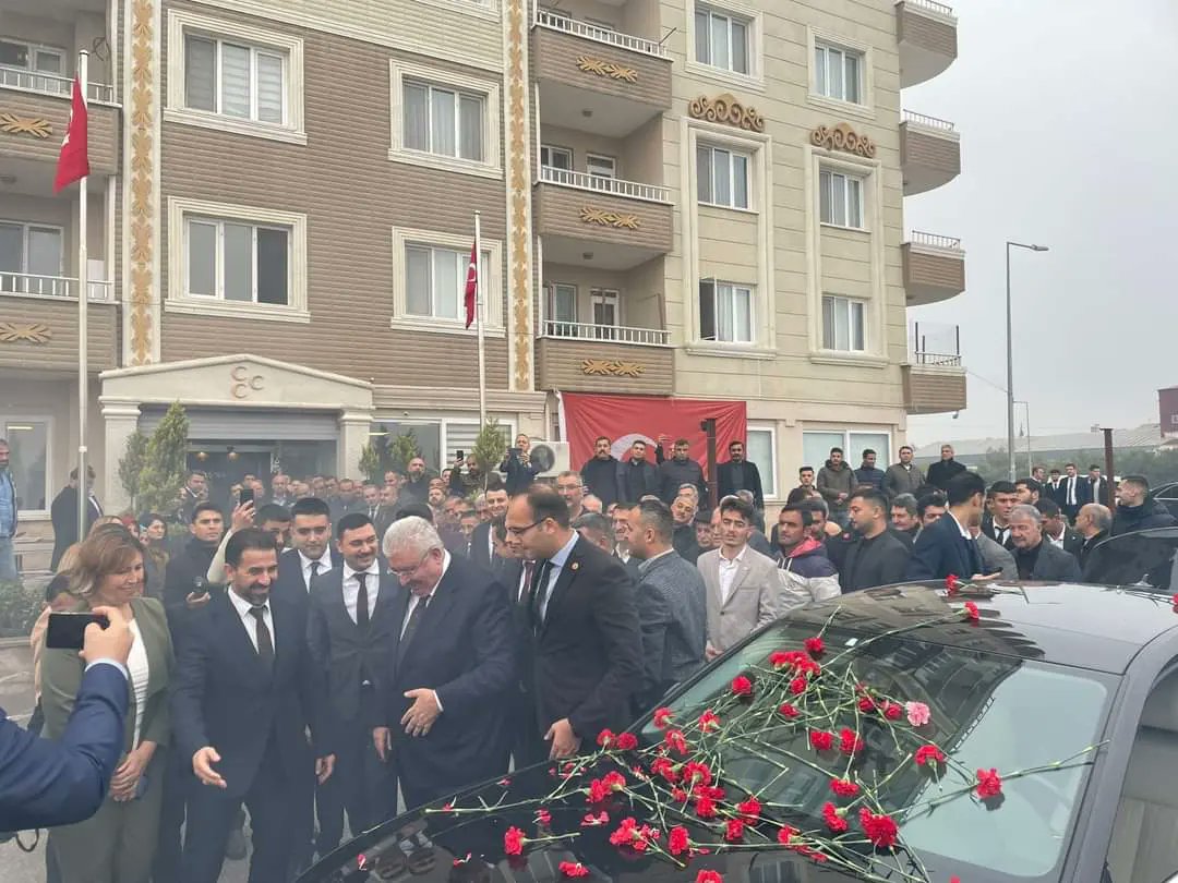 hatayocak31's tweet photo. MHP Teşkilatlardan Sorumlu Genel Başkan Yardımcımız Sn. E.Semih Yalçın Liderimiz Sn. Devlet Bahçeli Beyefendi'nin teşrifleriyle 18Aralık2022Saat15.00'te gerçekleşecek olan Mersin açık hava toplantımız öncesi bölge ziyaretleri kapsamında MHP Hatay İl Başkanlığımızı ziyaret ettiler https://t.co/8Z82lOfyve