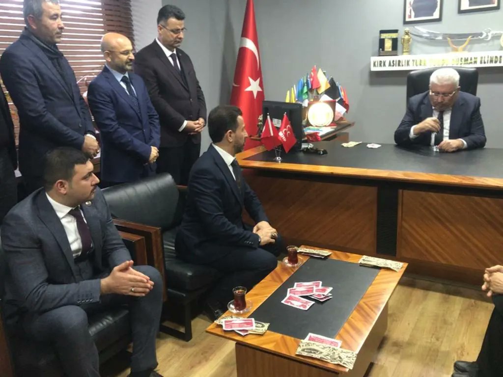 hatayocak31's tweet photo. MHP Teşkilatlardan Sorumlu Genel Başkan Yardımcımız Sn. E.Semih Yalçın Liderimiz Sn. Devlet Bahçeli Beyefendi'nin teşrifleriyle 18Aralık2022Saat15.00'te gerçekleşecek olan Mersin açık hava toplantımız öncesi bölge ziyaretleri kapsamında MHP Hatay İl Başkanlığımızı ziyaret ettiler https://t.co/HmYnZQS675
