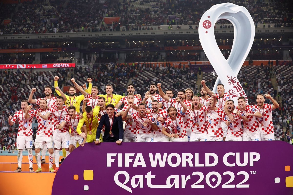 WSSPORT1's tweet photo. #WS_SPORT
تكريم منتخب #كرواتيا بالميدالية البرونزية
#Qatar2022 #CRO #MAR #FIFAWorldCup https://t.co/C3Bk8PxvMe