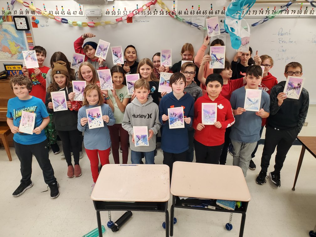 ALHortonSchool's tweet photo. Mischief, carols, and wintry art after concert this week. Two more days until the holiday break! #eips #MrGrinch #justdessertsforthosepeskyElves #creativity https://t.co/XCOSjsaDin