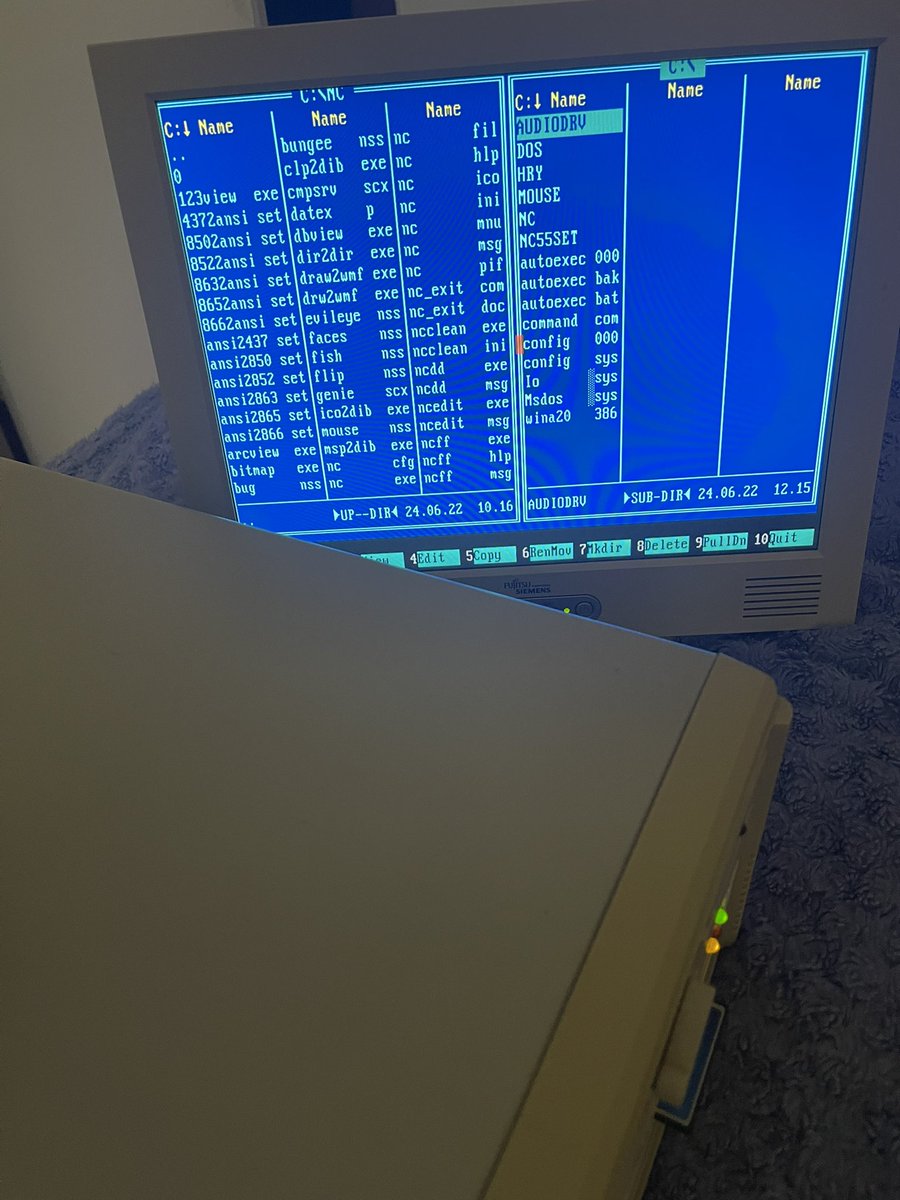 VejvyCZ's tweet photo. 286tka a MS-DOS
#msdos
#CPU286
#oldcomputers https://t.co/jdWG4kpjgh