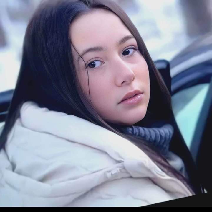 Zain22mkd's tweet photo. She is so beautiful https://t.co/5HFsW2KRxI