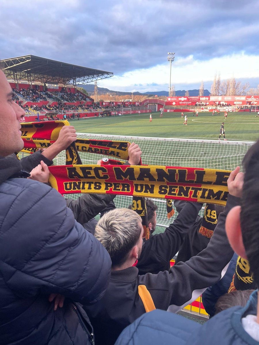 angelscaiguts07's tweet photo. I ja ho han vist, som locals al camp del Vich!
Empat a la gespa però golejada a la grada. Últim de l'any però més i millor el 2023. @AECManlleu https://t.co/4fXi4XcZGK