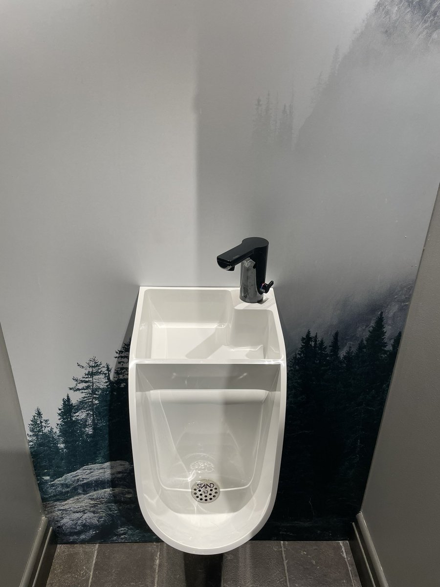 Føler jeg har sett og opplevd en del her i livet, men det var på Gaustablikk jeg først skulle se et pissoar med vask oppå.