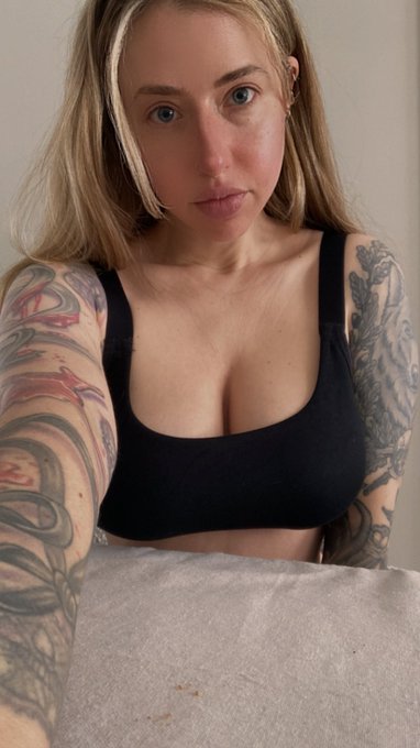 Morning https://t.co/OGIYChPMO6<a href="/tag/bikini"class="tags"><span>#bikini</span></a><a href="/tag/suicidegirls"class="tags"><span>#suicidegirls</span></a><a href="/tag/sg"class="tags"><span>#sg</span></a><a href="/tag/tattoos"class="tags"><span>#tattoos</span></a><a href="/tag/girlswithtattoos"class="tags"><span>#girlswithtattoos</span></a>