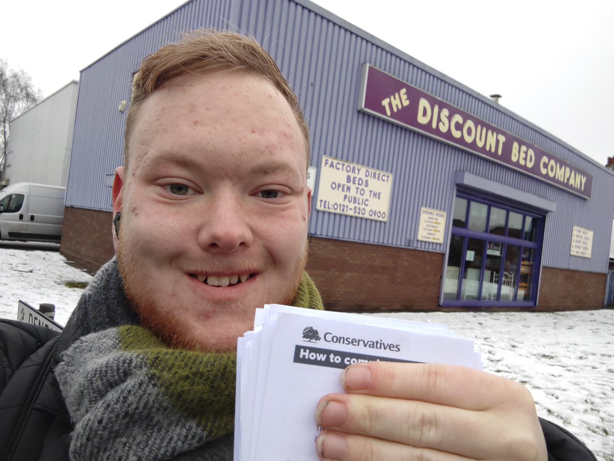 Another great afternoon of campaigning in #GreatBridge

An enjoyable couple of hours listening to the views of local residents and what changes they want to see in their local area

@WillforSandwell @SandwellTories

#ForPeopleForAChange #ToryDoorstep