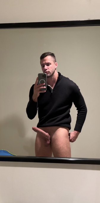 What do you think made me this hard? https://t.co/NVlUHYIzXq