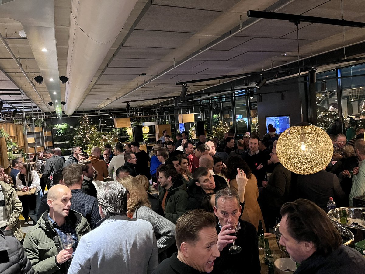 Philip van den Brand tweet media