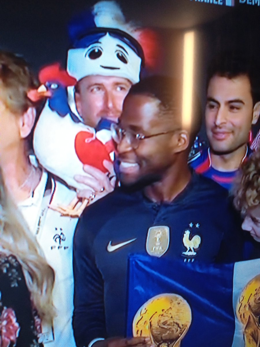 Le supporter officiel des Bleus
#LesBleus #CDM2022 #Catar2022 #EquipeDeFrance