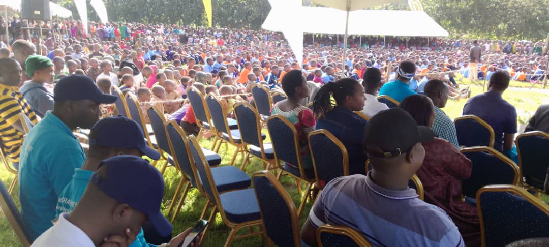 BureraNYC's tweet photo. Uyu munsi Imbaga y'Abaturage, ku Kibuga cya Rusumo/#Butarosector @BureraDistrict yakurikiranye umukino w'umwanya wa 3 w'igikombe cy'Isi https://t.co/qj7Eg6F4MW watangiye 17h00 p.m @BureraNYC @UWANYIRIGIRAMC1 @JdlCroix1 @RwandaNorth @YouthCultureRW https://t.co/94u0TTmotO