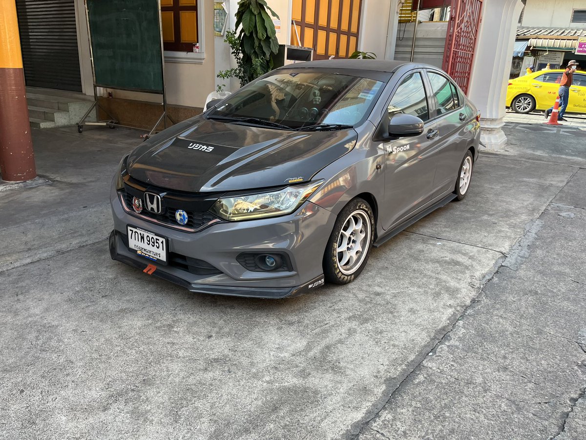 ren115286's tweet photo. タイのホンダ車センスいいね👍 https://t.co/mAnMsmFGD4