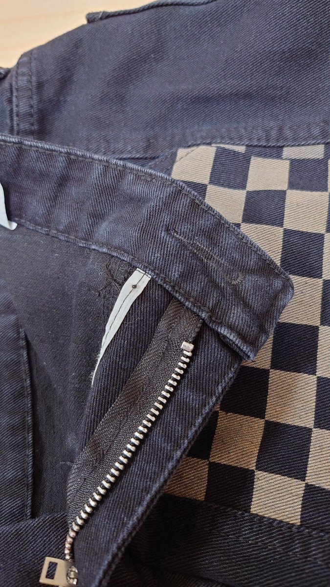 Toshi65378992's tweet photo. 穴が無い！こんなミスあんの？

＃mecloset ＃不良品 https://t.co/DoZllGZVYf