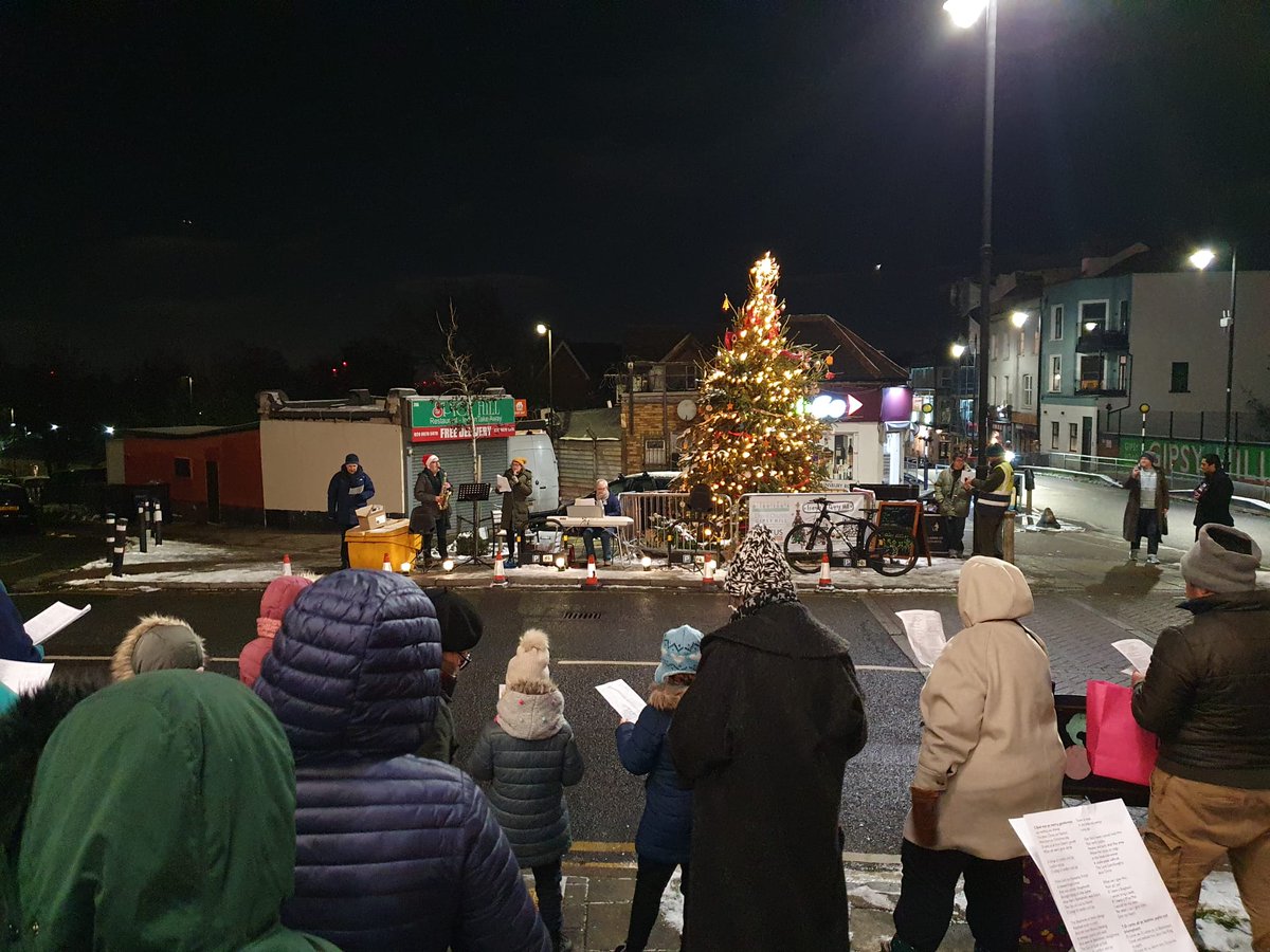 This Sunday at 5pm Carol Singing at the Gipsy Hill Christmas tree from Palace Acapella Cribnotes Choir

Come and join us

#gipsyhill
#lovegipsyhill