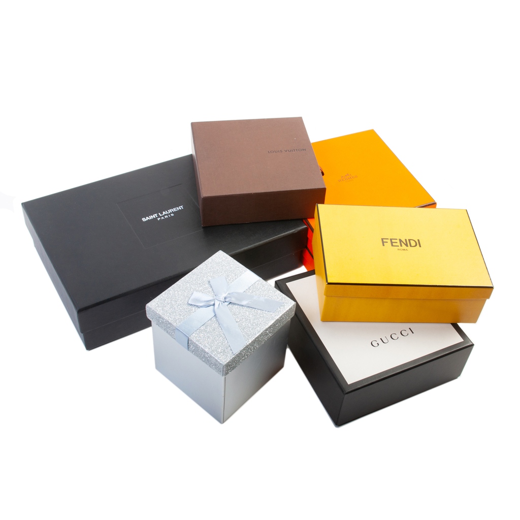 Need to find a last minute gift for that special man in your life? Come on down to LuxMrkt at 10639 124th Street to see our selection of our clothing and accessories.
⁠
#luxuryconsignment #designerconsignment #hermes #fendi #gucci #saintlaurent # louisvuitton