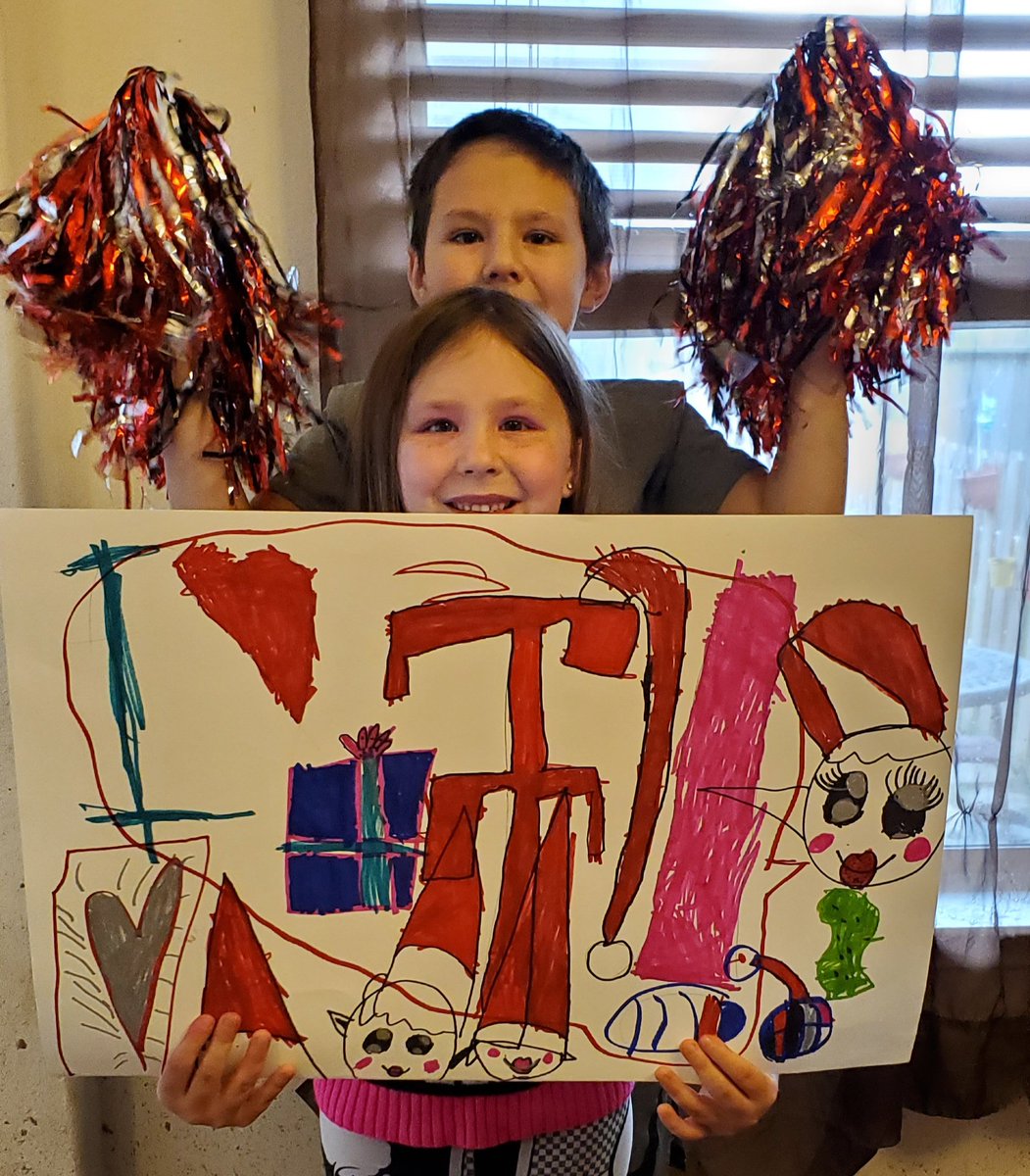 GruvyGurl's tweet photo. My #GruvyGrandkids are natural Sign Makers!!! Look at those awesome signs!!! #Ŧechrules! #LoveTech #GruvyTime #FamilyFunDay #ChristmasVisit #LoveTheseKids https://t.co/SpuVFVfNQq