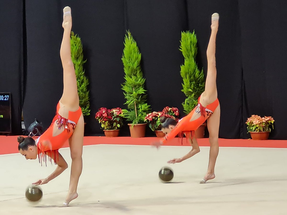 @FelipeFaci ha tenido ocasión de saludar a la oscense Inés Bergua, que obtuvo un triple bronce con el conjunto español en el último Mundial de Gimnasia Rítmica, obteniendo el pase directo para los JJOO de París 2024, y Alba Bautista, de la Selección Nacional

#GRZaragoza22