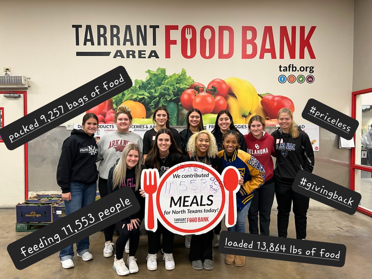 debiscott13's tweet photo. Community service with our team family from @AMNTX18u this morning was a HUGE SUCCESS!!! #webeforeme #putothersfirst @TAFoodBank https://t.co/MEh9xMnB1Q