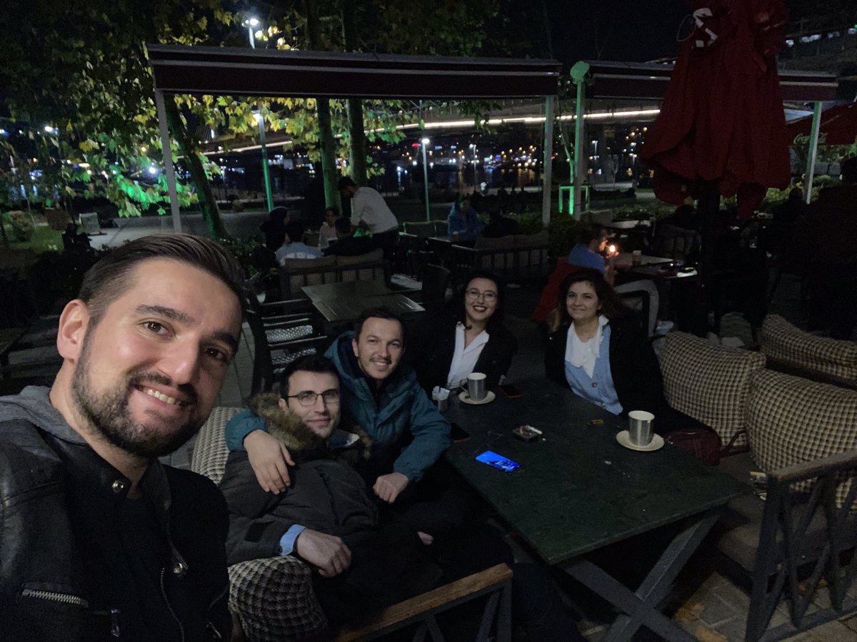 essraaeker's tweet photo. Canımlar 💕 https://t.co/7AFb8QNJbA