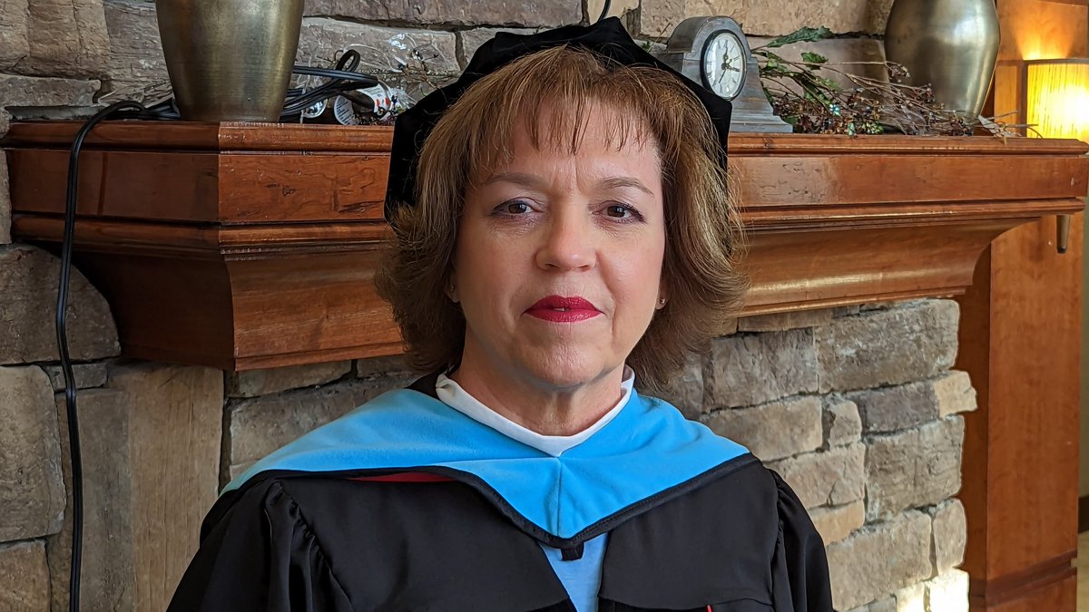 bryanbrake's tweet photo. .@UArkansas congratulations to all the graduates... So proud of Dr. @dee_brake on her amazing journey #goHawgs https://t.co/29birz6e17