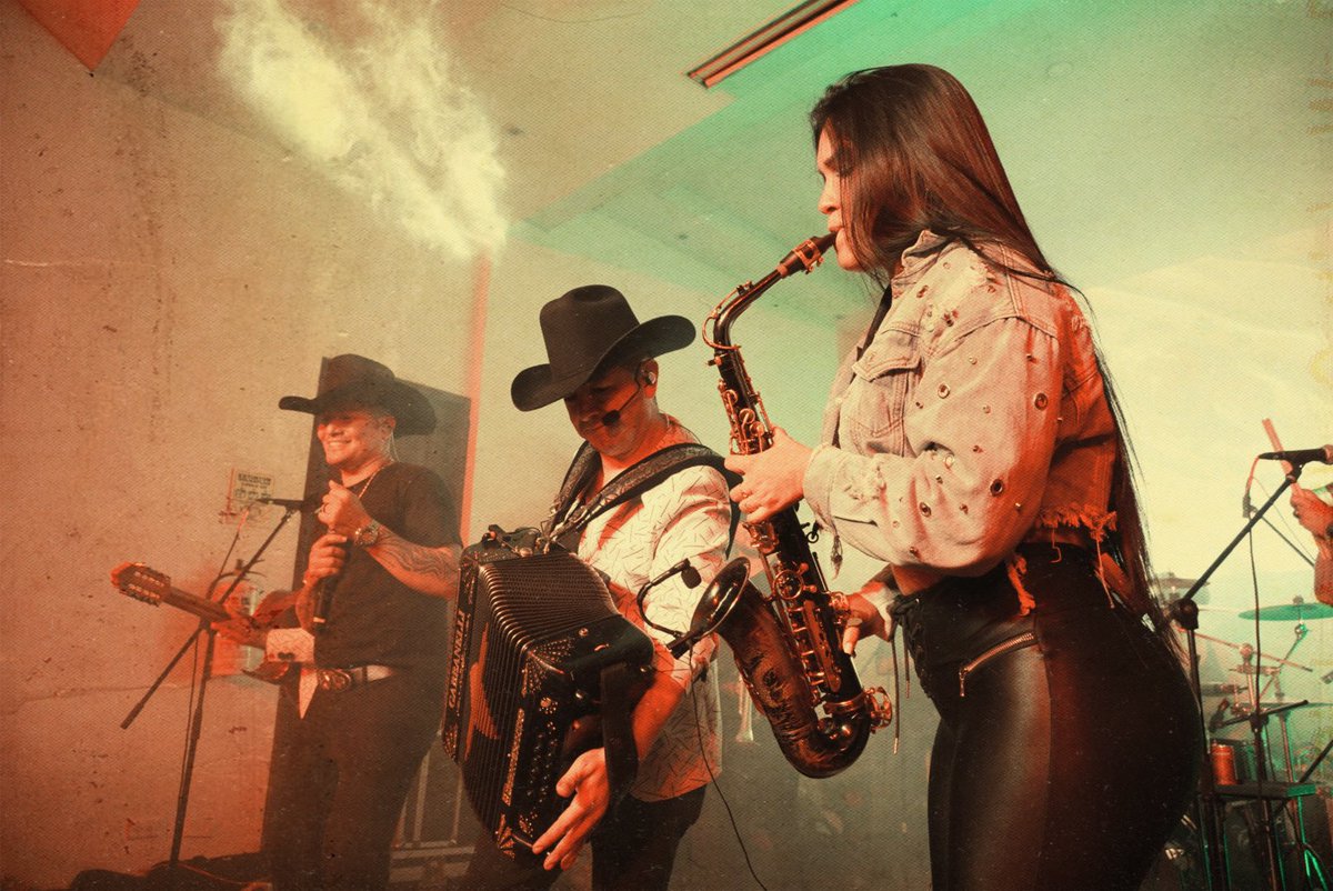 molylapatrona's tweet photo. ɴᴜɴᴄᴀ ᴏʟᴠɪᴅᴇꜱ ᴇꜱᴛᴀʀ ᴀʟ ʟᴀᴅᴏ ᴅᴇ ɢʀᴀɴᴅᴇꜱ ᴘᴇʀꜱᴏɴᴀꜱ, ᴛᴇ ᴅᴀʀÁ ʟᴀ ᴘᴏꜱɪʙɪʟɪᴅᴀᴅ ᴅᴇ ᴄᴏɴꜱᴇɢᴜɪʀ ɢʀᴀɴᴅᴇꜱ ʀᴇꜱᴜʟᴛᴀᴅᴏꜱ. https://t.co/3elGjdH9Gy
