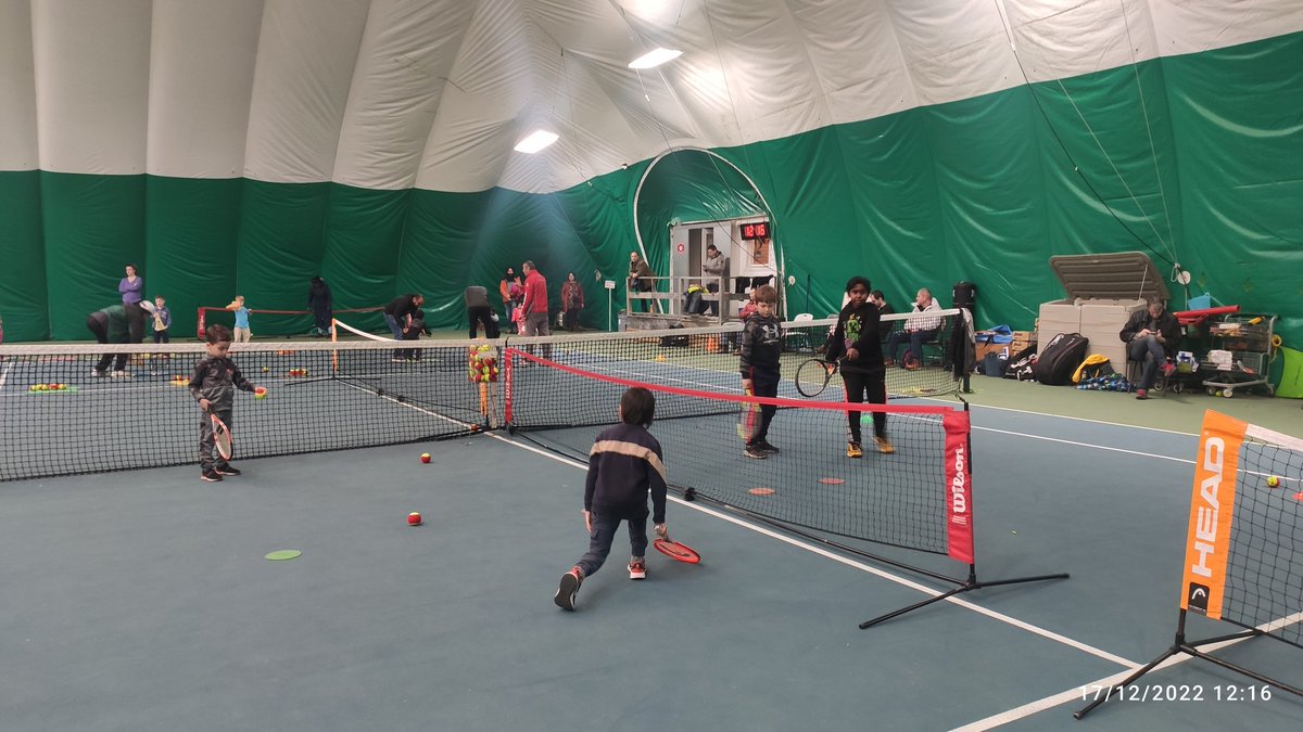 boscoffernandes's tweet photo. Another wonderful morning @HEADStartTennis @bigteddykgb @JamieDPower of #JuniorTennisDevelopment #RedYellowGreenBall #LongTermPlayerDevelopment #OneDayAtATime .Loved every minute of it https://t.co/mjuMjGubYv