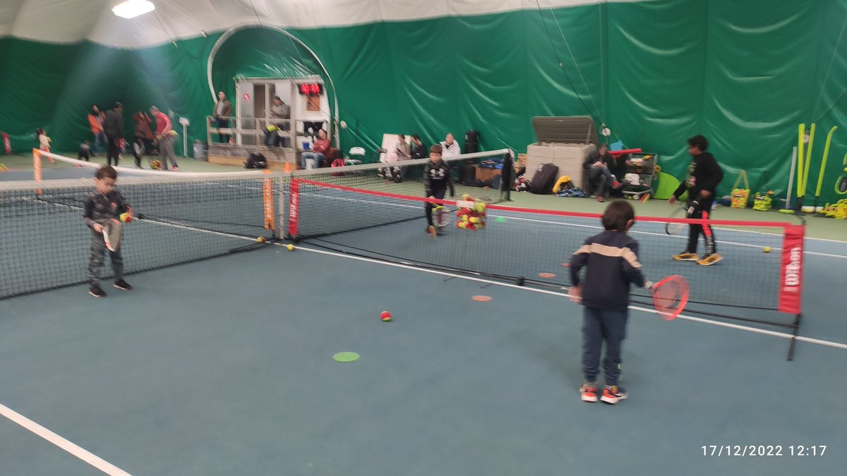 boscoffernandes's tweet photo. Another wonderful morning @HEADStartTennis @bigteddykgb @JamieDPower of #JuniorTennisDevelopment #RedYellowGreenBall #LongTermPlayerDevelopment #OneDayAtATime .Loved every minute of it https://t.co/mjuMjGubYv