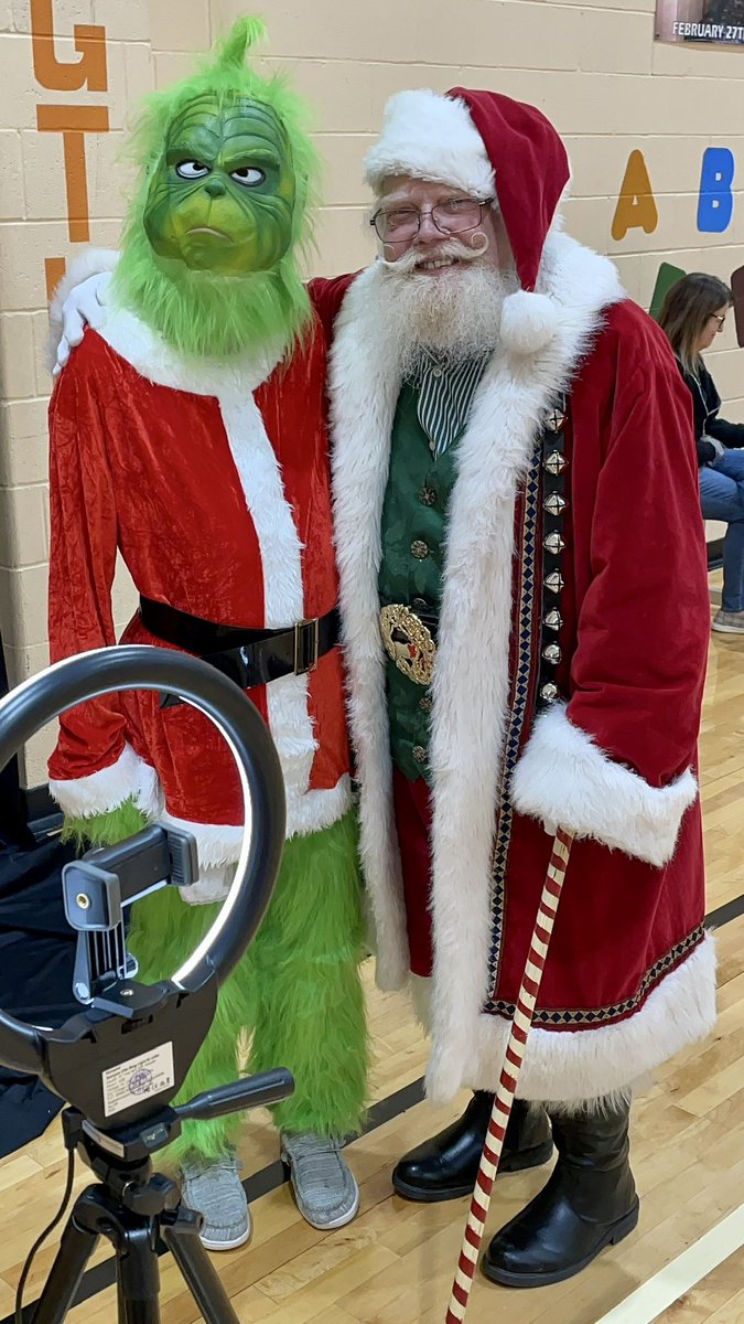 CindyBlagg's tweet photo. Breakfast with Santa @twdtigers https://t.co/BzTknq98Qm